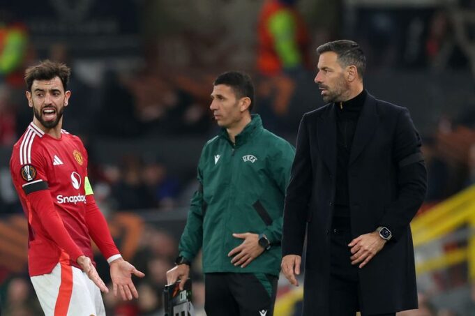 manchester united vs paok - van nistelrooy